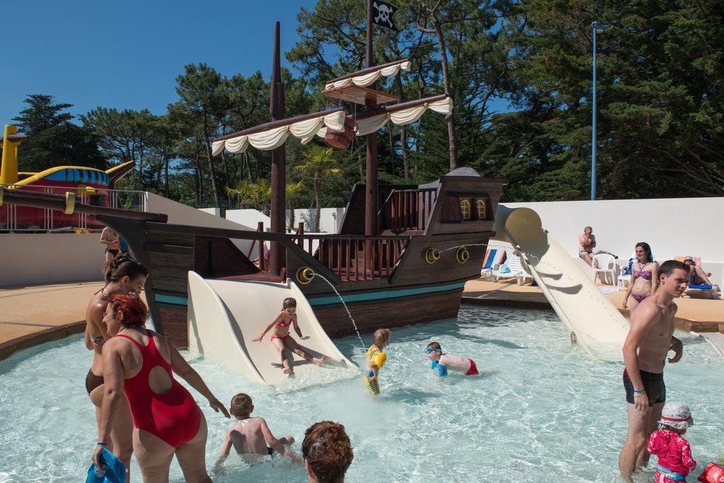 Camping L'Ocean Brem Sur Mer Exterior foto